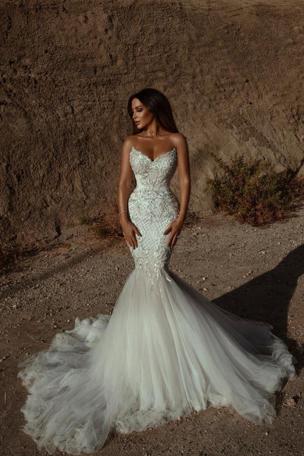 Elegant Long Meramid Sweetheart Backless Tulle Wedding Dress with Appliques Lace by BIZTUNNEL