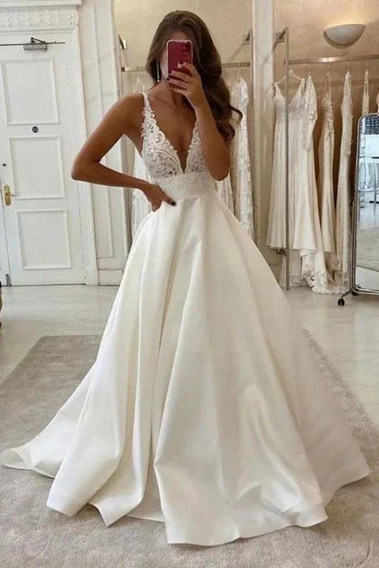 Elegante ärmellose rückenfreie A-Linie Brautkleider aus Tüll mit Spitze 