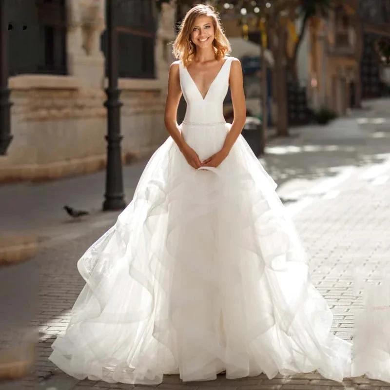 Sexy V-Neck Backless A-line Wedding Dress Romantic Organza Sleeveless Trouwjurk Simple Spaghetti Straps Bride Party by payinti