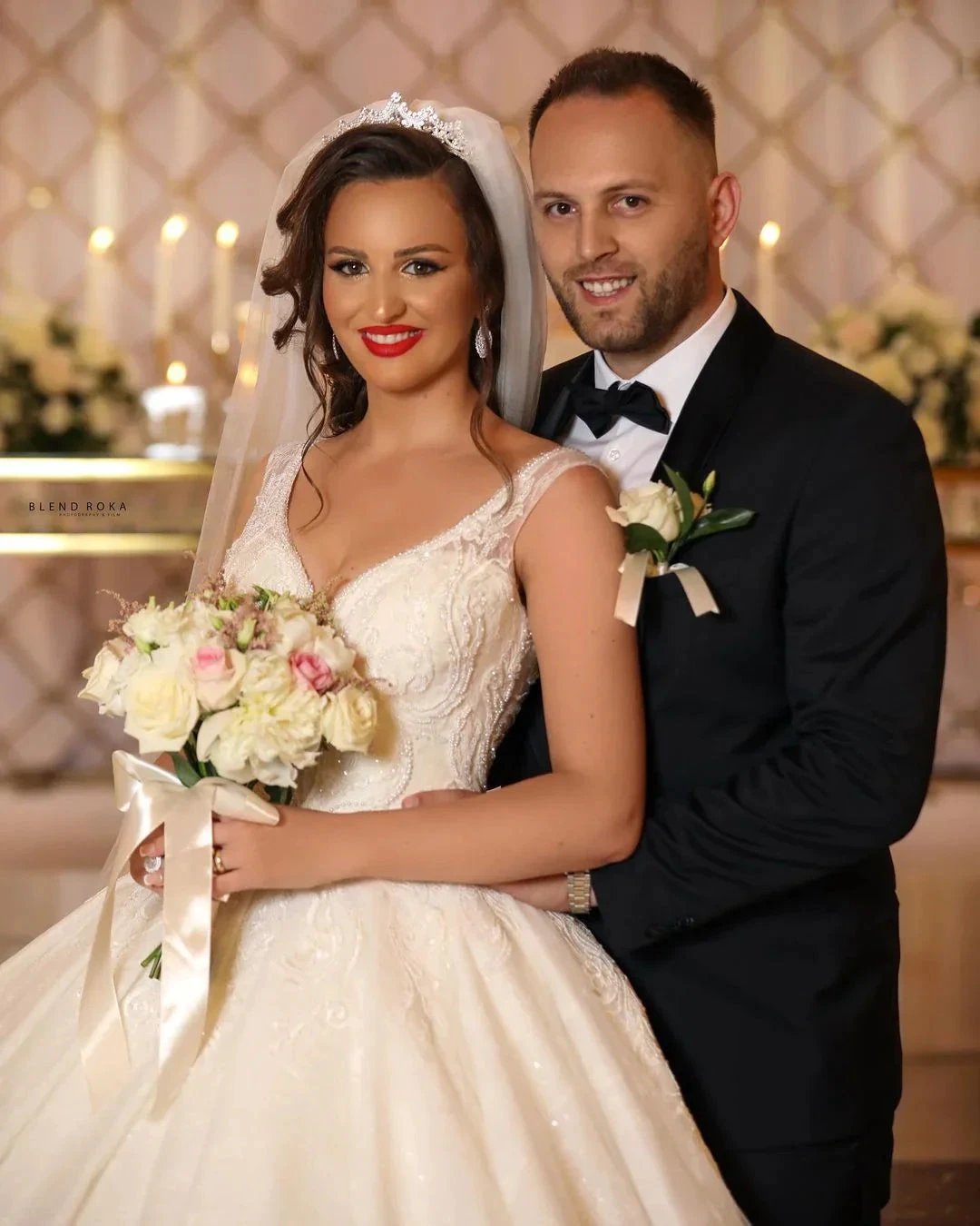 Glamorous Long Ball Gown V-neck Tulle Wedding Dress with Lace Appliques by BIZTUNNEL