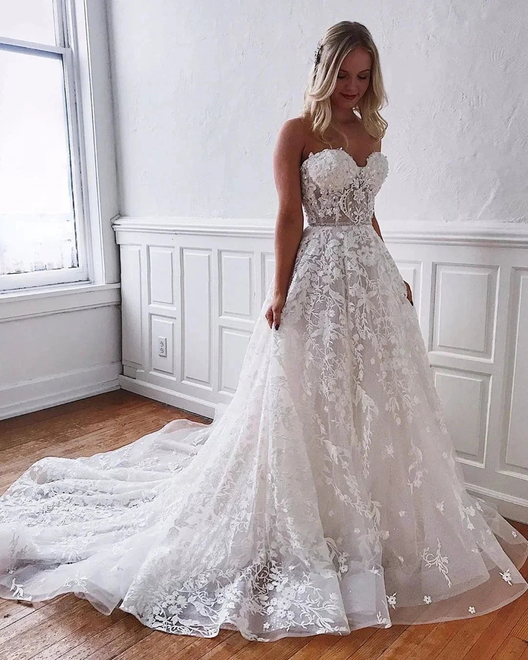 Gorgeous Long A-line Sweetheart Lace Wedding Dress by BIZTUNNEL