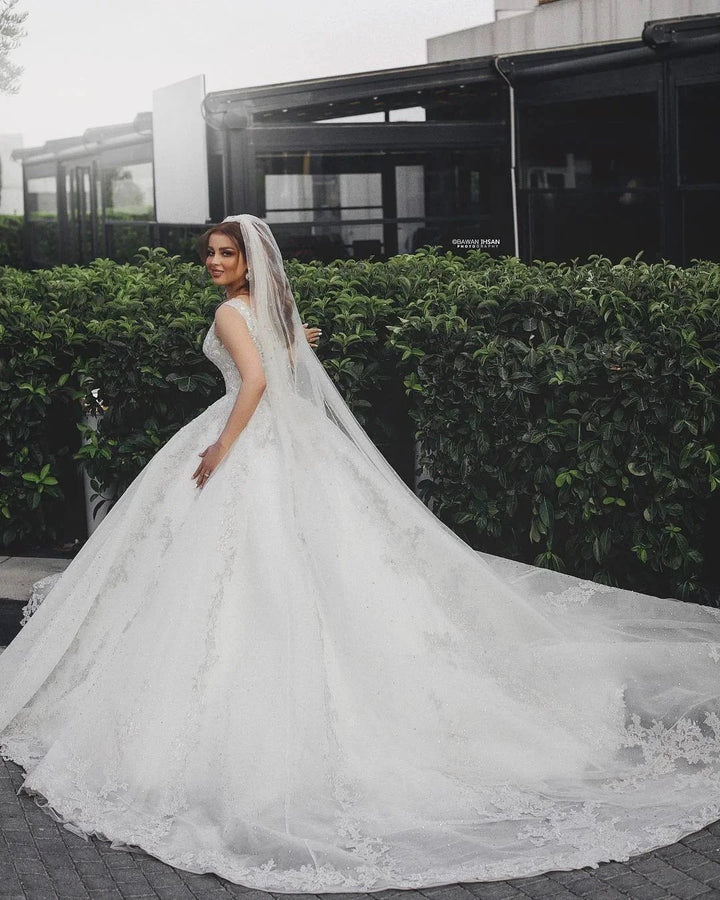 Gorgeous Long Princess V-neck Tulle Lace Appliques Wedding Dress by BIZTUNNEL