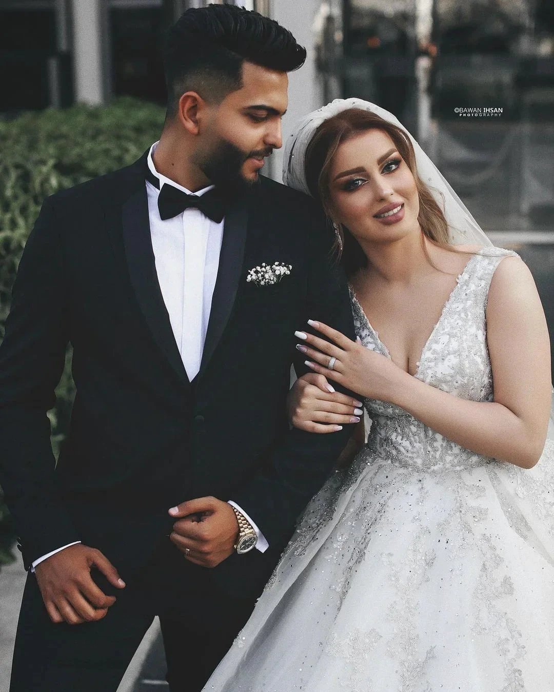 Gorgeous Long Princess V-neck Tulle Lace Appliques Wedding Dress by BIZTUNNEL