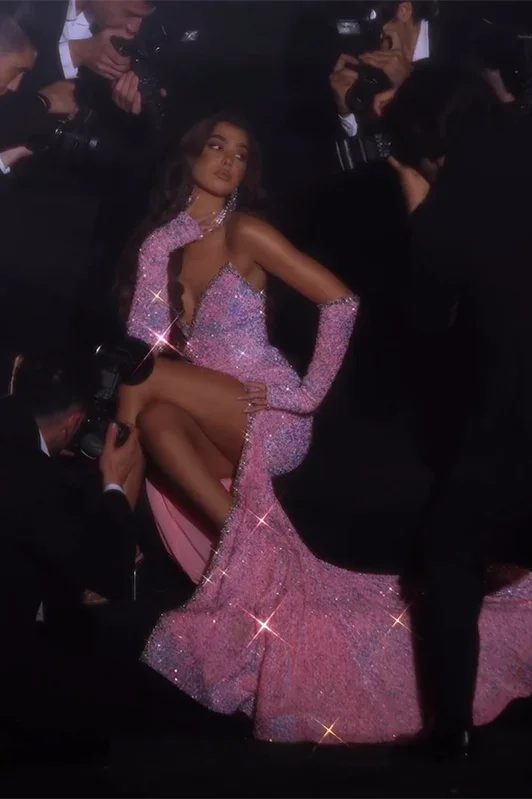 Superbe robe de bal sirène rose sans manches avec fente avant et paillettes