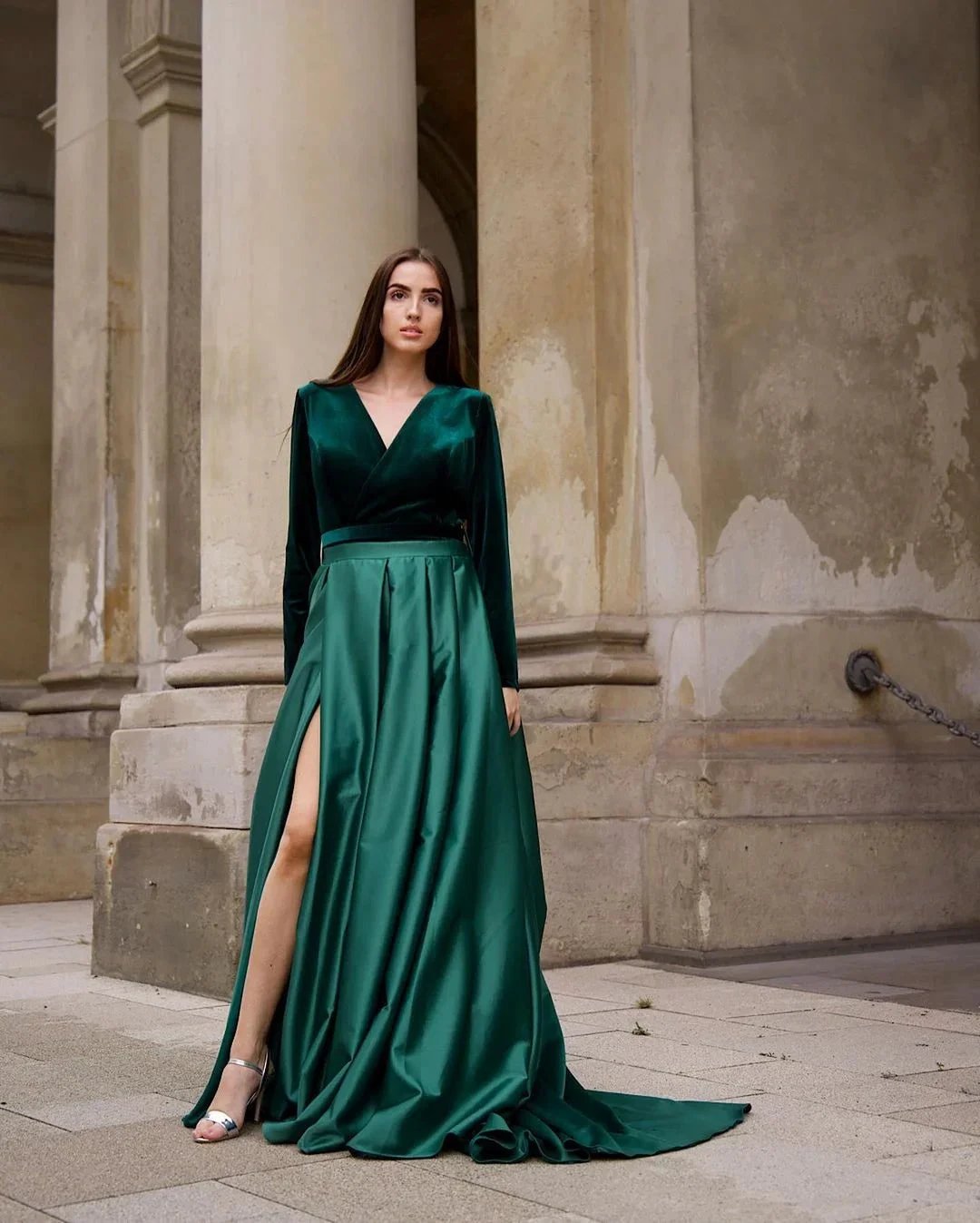 Green Long Sleeves A-line V-neck Velvet Prom Dress with Slit by BIZTUNNEL