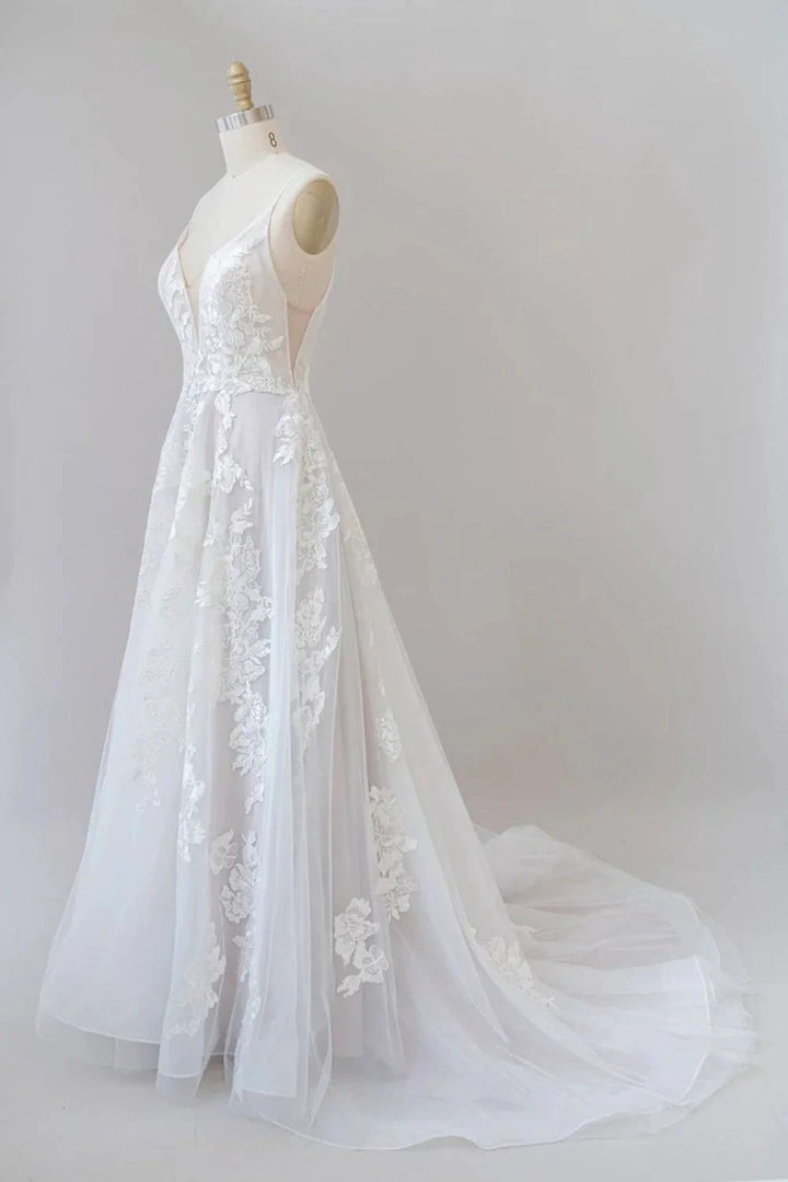Long A-line Spaghetti Strap Lace Appliques Tulle Backless Wedding Dress by BIZTUNNEL