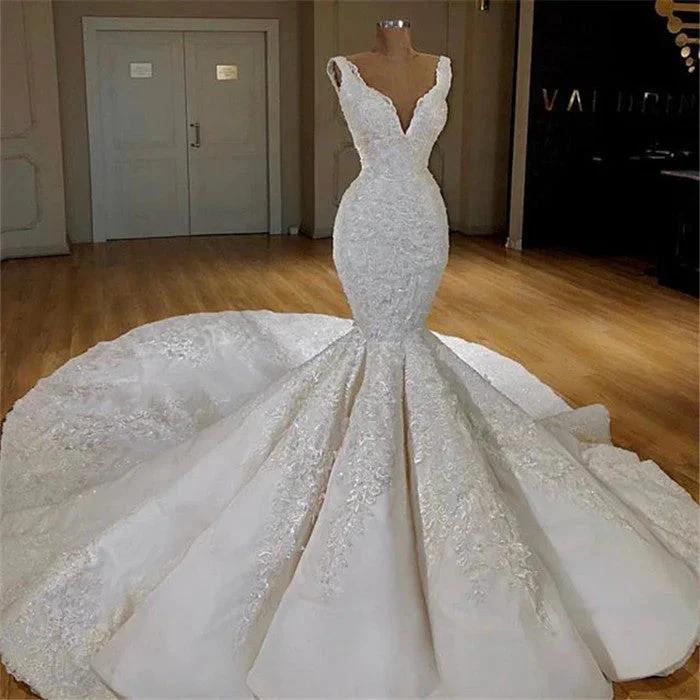 Long Mermaid V-neck Lace Wedding Dress by BIZTUNNEL