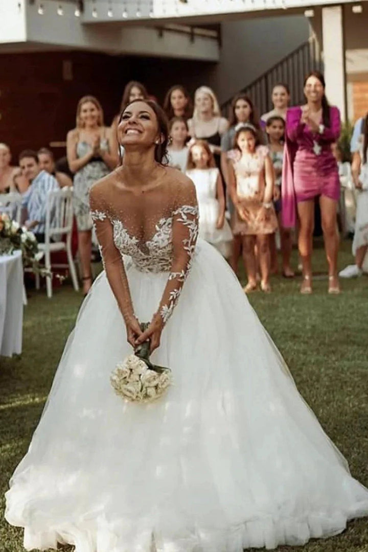 Long Sleeve A-line Sweetheart Tulle Lace Wedding Dress by BIZTUNNEL