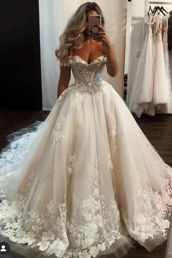 Luxury Long A-line Off-the-shoulder Tulle Lace Wedding Dress by BIZTUNNEL