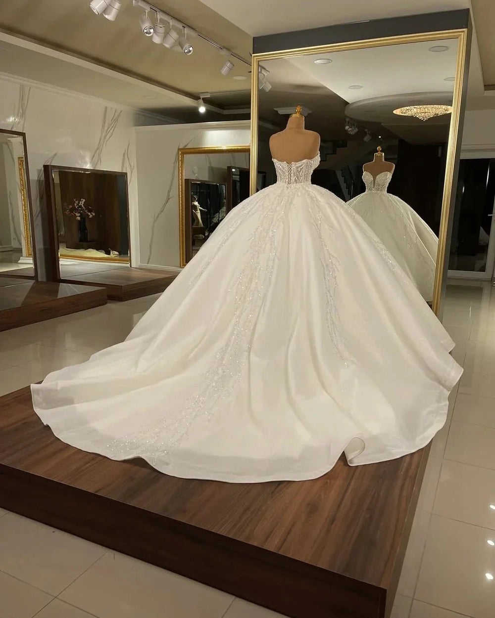 Luxury Long Ball Gown Sweetheart Glitter Wedding Dress by BIZTUNNEL