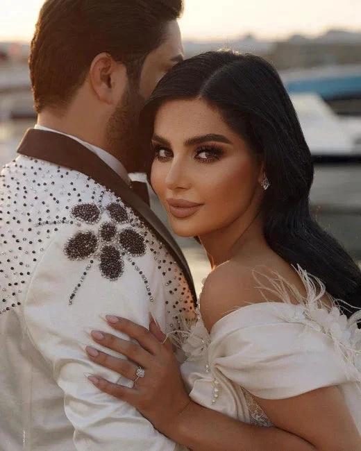 Modern Off-the-shoulder Mermaid Wedding Dresses with Lace by misshow.com