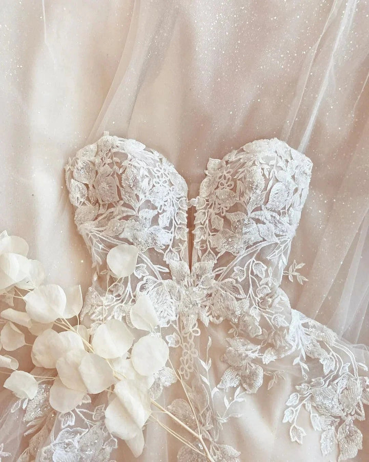Modest Long A-line Spaghetti Straps Tulle Wedding Dress with Appliques Lace by BIZTUNNEL