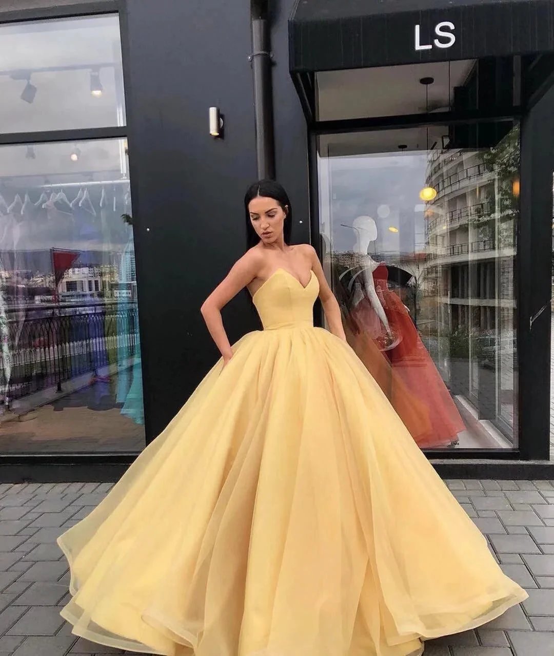 Modest Long Ball Gown Sweetheart Tulle Formal Prom Dress by BIZTUNNEL