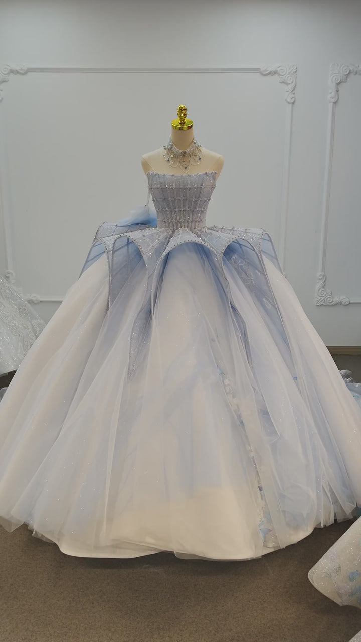 Incantevole abito da sposa azzurro chiaro a palloncino senza spalline con perline e rete, decorato con farfalle tridimensionali Ye-2016
