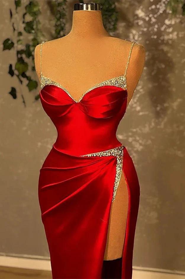 Rotes langes glitzerndes ärmelloses Abendkleid mit Seitenschlitz