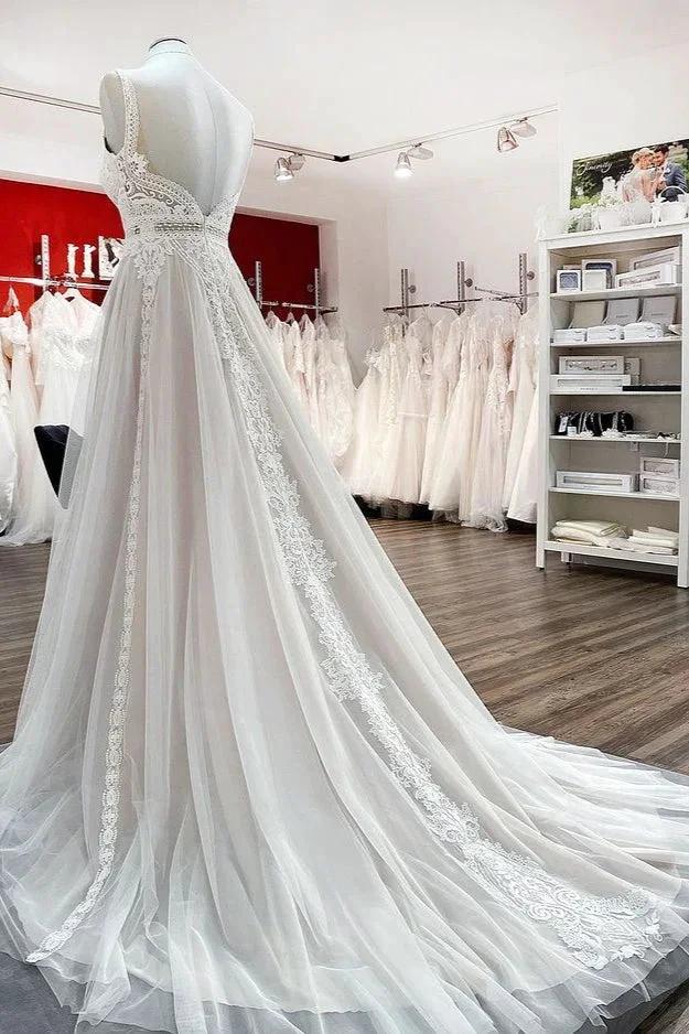 Vestidos de Noiva Simples Longos em Tule com Renda, Corte em A e Costas Abertas