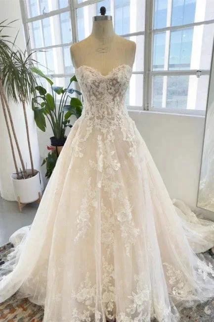 Sleeveless Floor Length Garden Strapless Tulle Lace Wedding Dress with Appliques by misshow.com