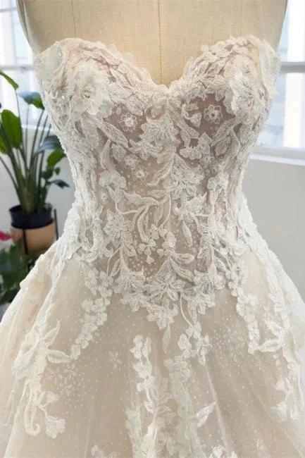 Sleeveless Floor Length Garden Strapless Tulle Lace Wedding Dress with Appliques by misshow.com