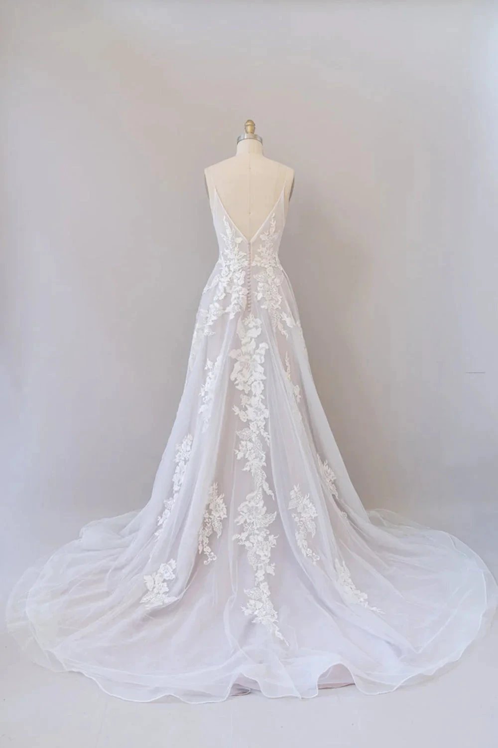Spaghetti Strap Lace Appliques Tulle Wedding Dress by misshow.com