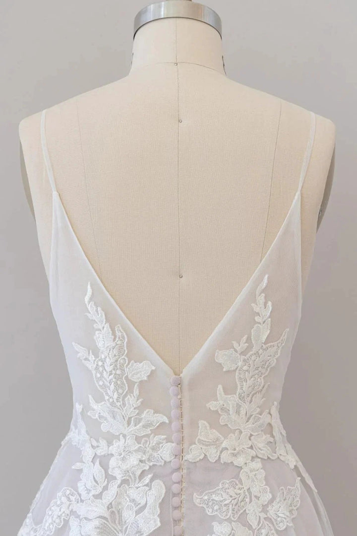Spaghetti Strap Lace Appliques Tulle Wedding Dress by misshow.com