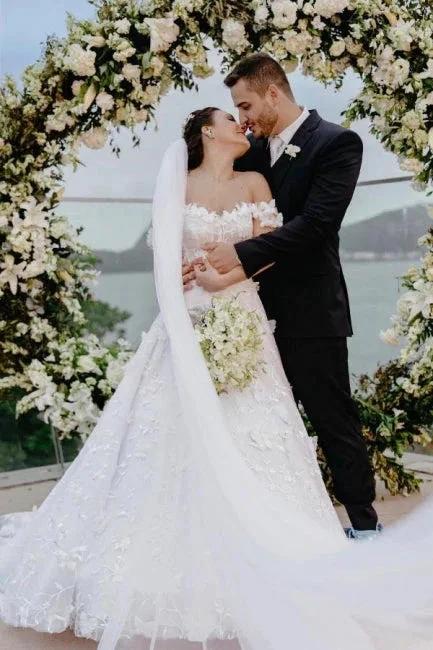 Vintage A-Line Lace Off-The-Shoulder Sleeveless White Wedding Dresses With Appliques by misshow.com