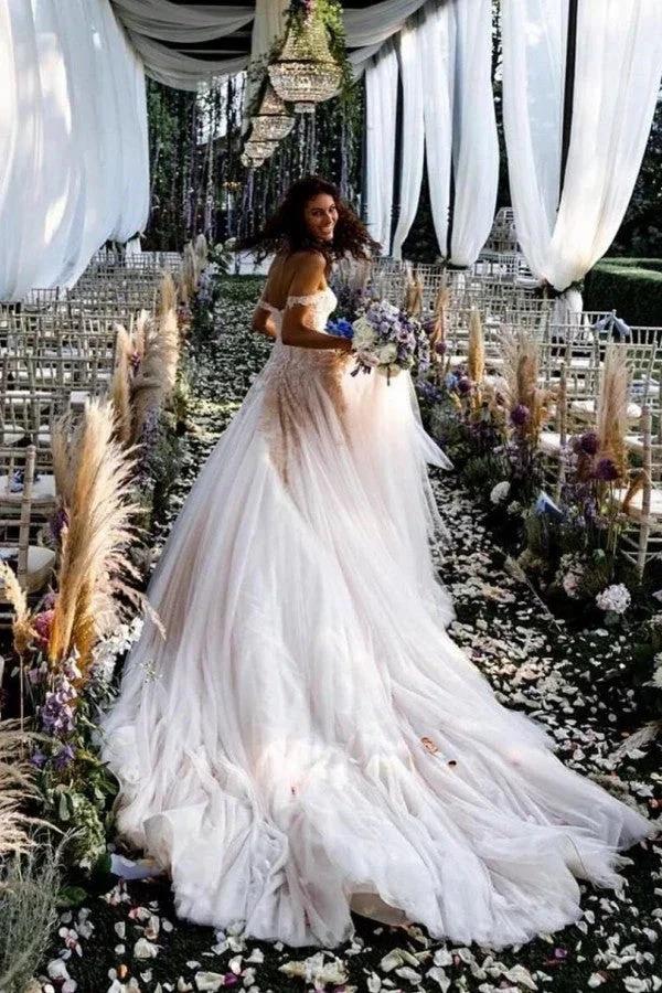 Vintage Long A-line Off-the-shoulder Lace Tulle Wedding Dress by BIZTUNNEL
